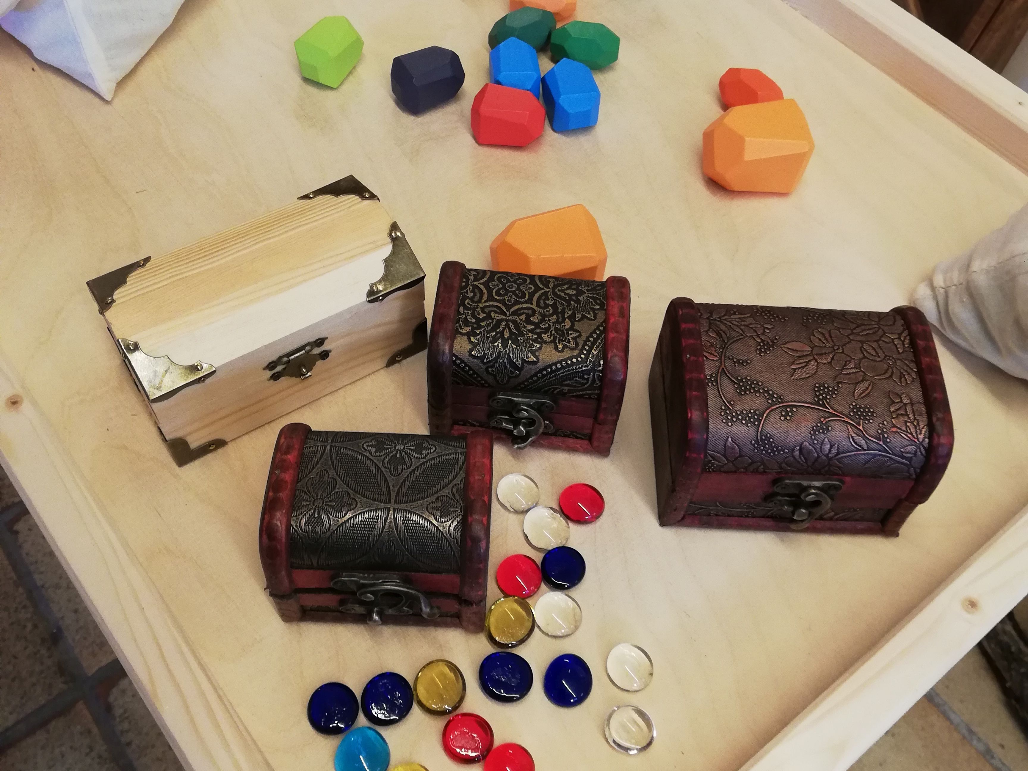 Spieltisch mit Muggelsteinen